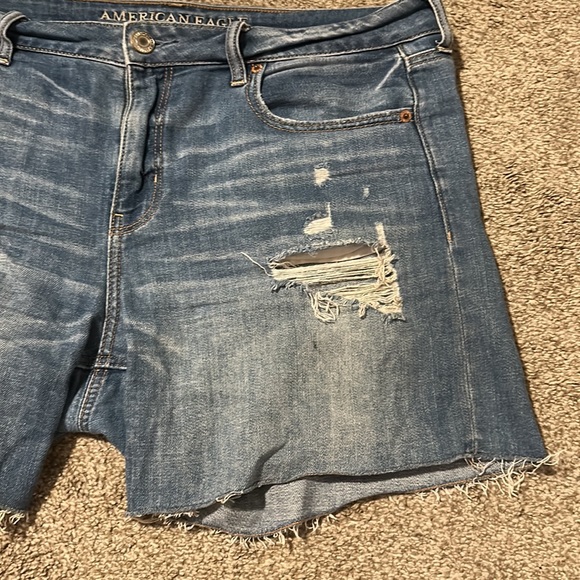 American Eagle distressed jean shorts - Picture 4 of 10